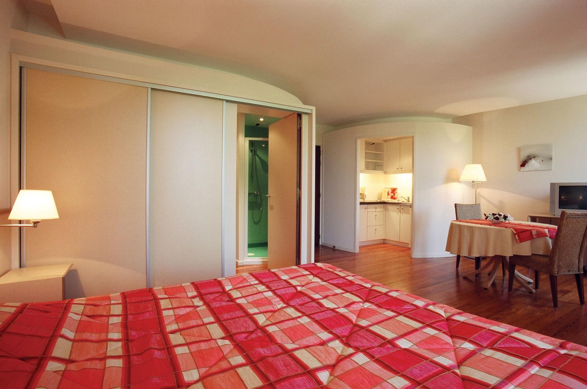 Hotel Cerise - Les Sources Luxeuil-Les-Bains Pokoj fotografie