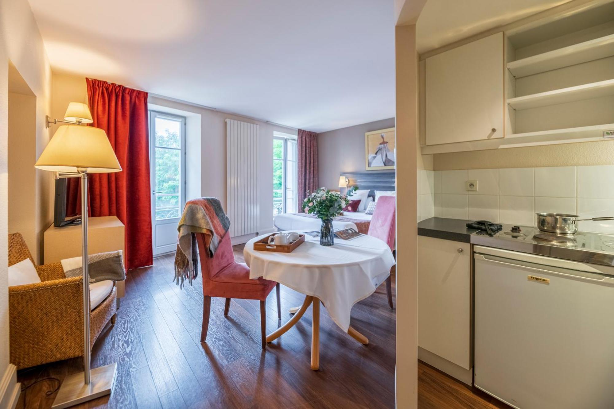 Hotel Cerise - Les Sources Luxeuil-Les-Bains Exteriér fotografie